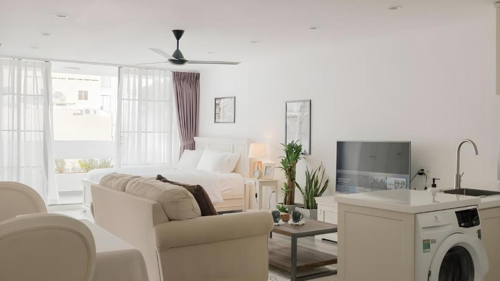 4. PIN GEM ( 22 Trương Quyền )